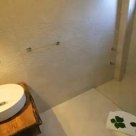 Gunes & Ολουντενίζ