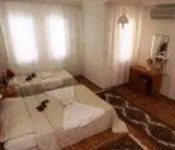 ホテル Gunes & オルデニズ